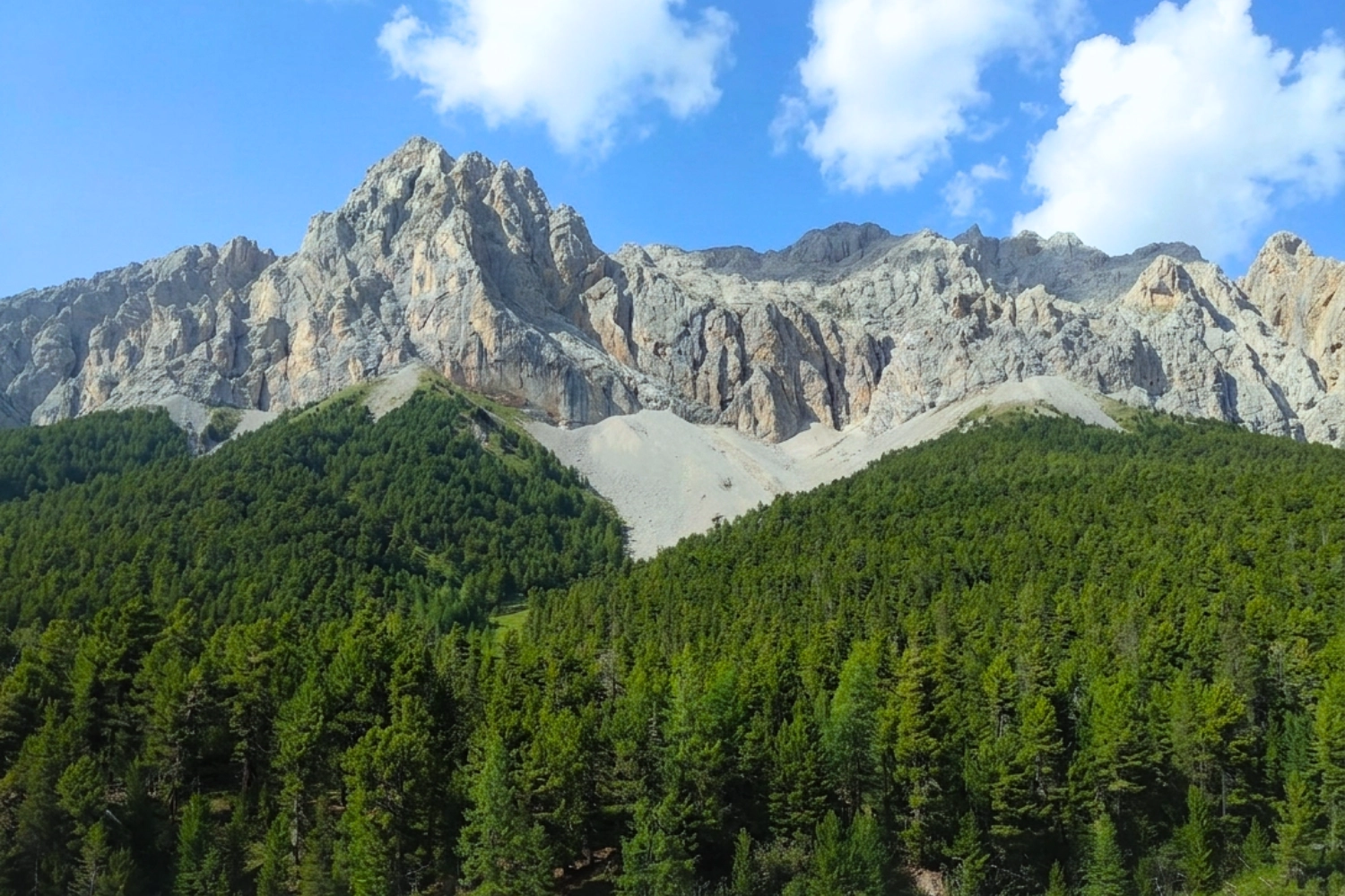霍裡道勒雪山